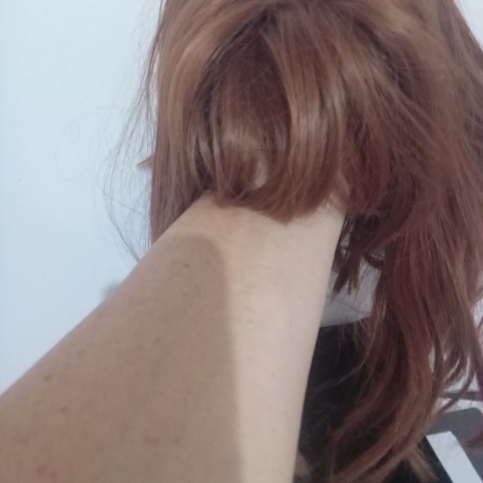 Vand peruca putin folosita.