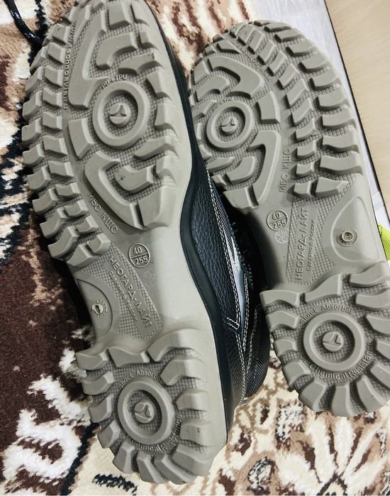 Продам спецобувь