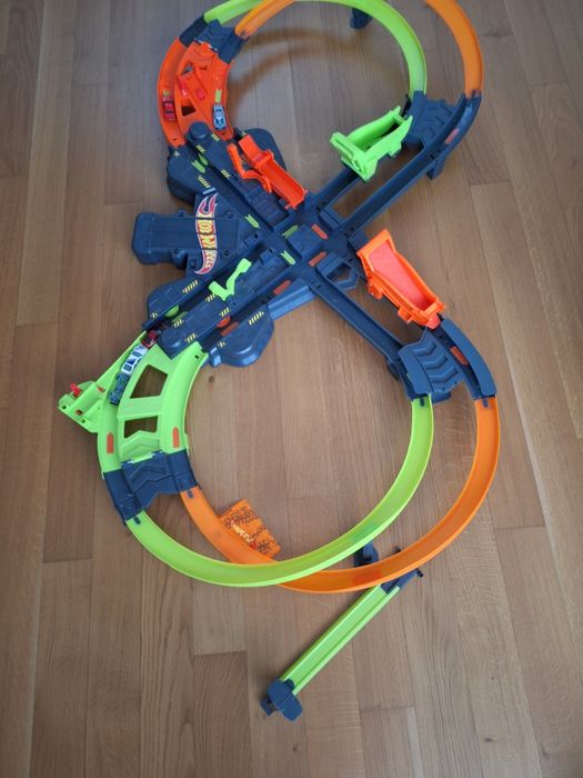 Pista, traseu, joc , masinute Hot Wheels