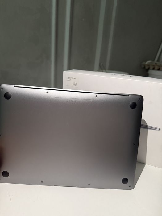MacBook 13 M1