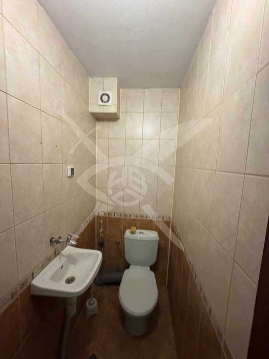 Продава се Магазин в Варна, Цветен квартал - 43 кв.м за 2651 €/кв.м - Снимка #4