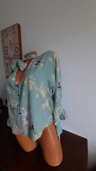 Bluze deosebite – imprimeu, volan, stil boem & elegant – Shein/Zara