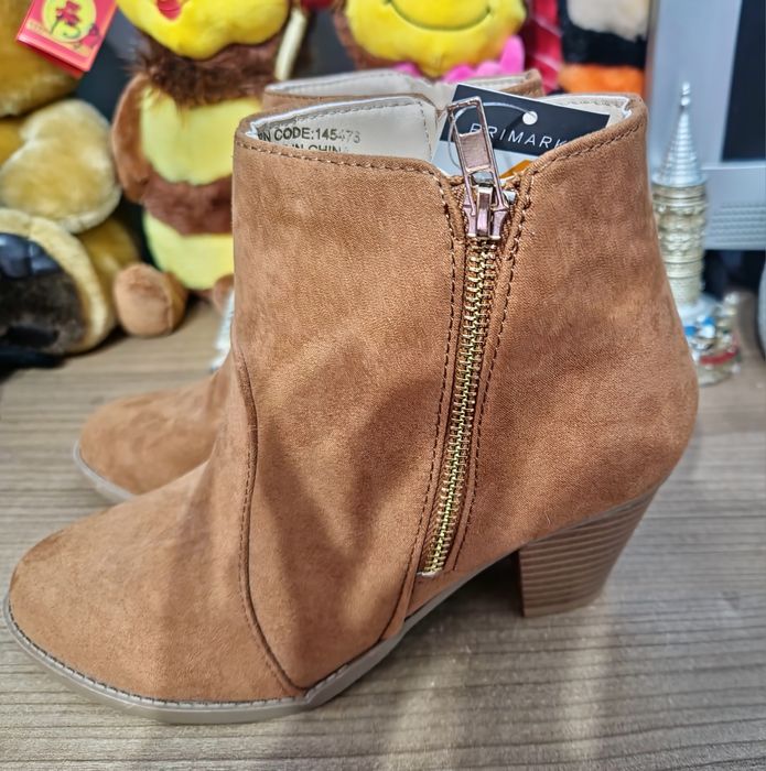 Botine  maro/camel din imitație de piele întoarsă,mărimea 37.
