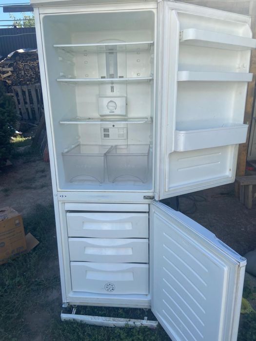 Холодильник Daewoo