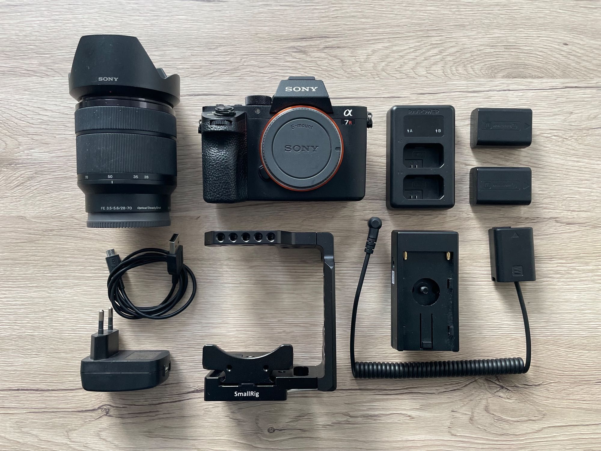 Sony a7 r2 тяло, обектив Sony FE 28-70mm f/3.5-5.6 и аксесоари гр ...