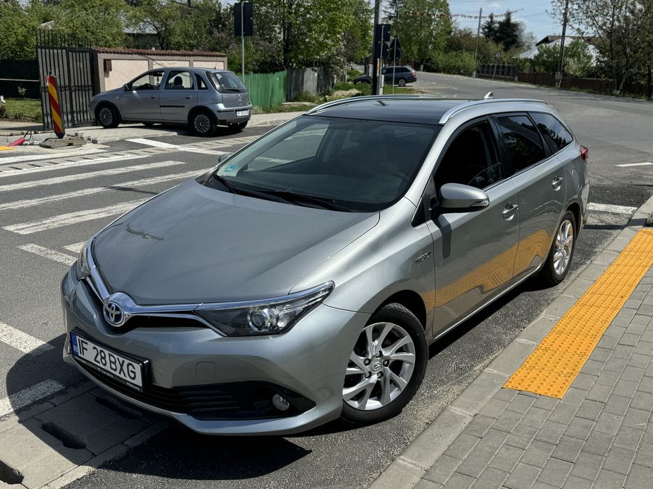 Toyota Auris Hybrid