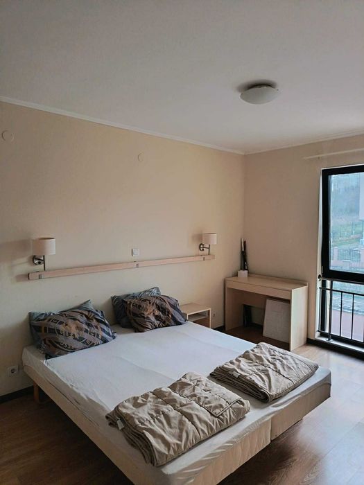 Продавам апартамент  на първо линия на морето в гр. Бяла