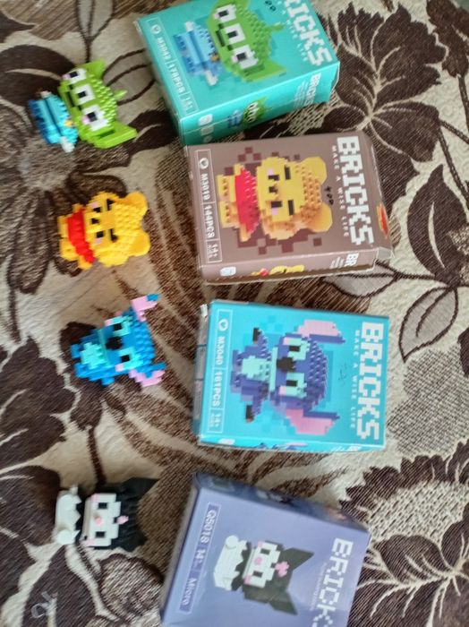 Готовые фигурки из конструктора Bricks