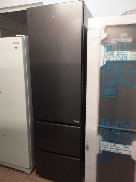 Frigidere noi si vitrine frigorifice la preturi avantajoase