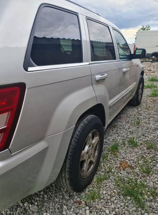 Dezmembrez jeep grand cherokee wk