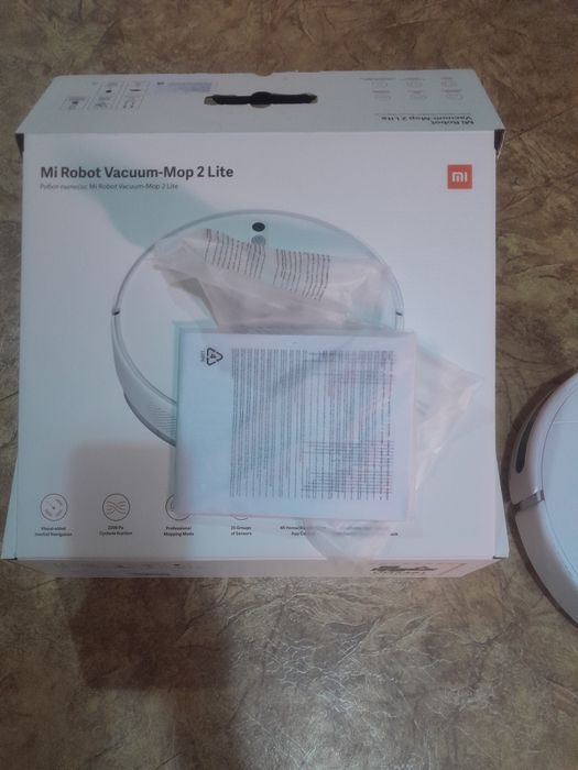 Продаю робот - пылесос.