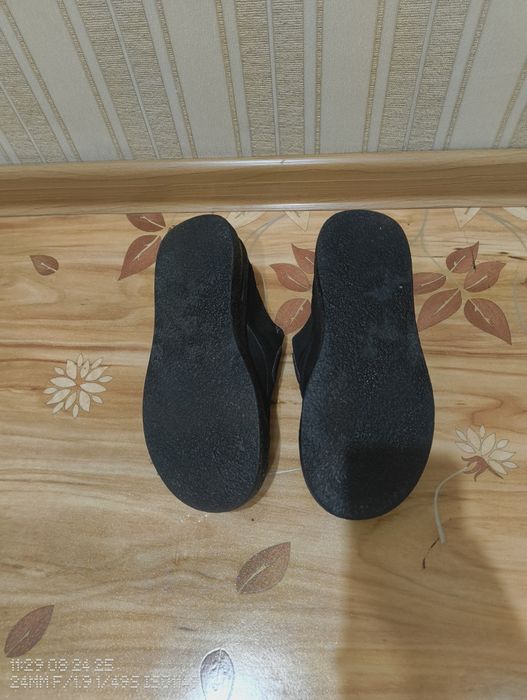 Продаю туфли женские