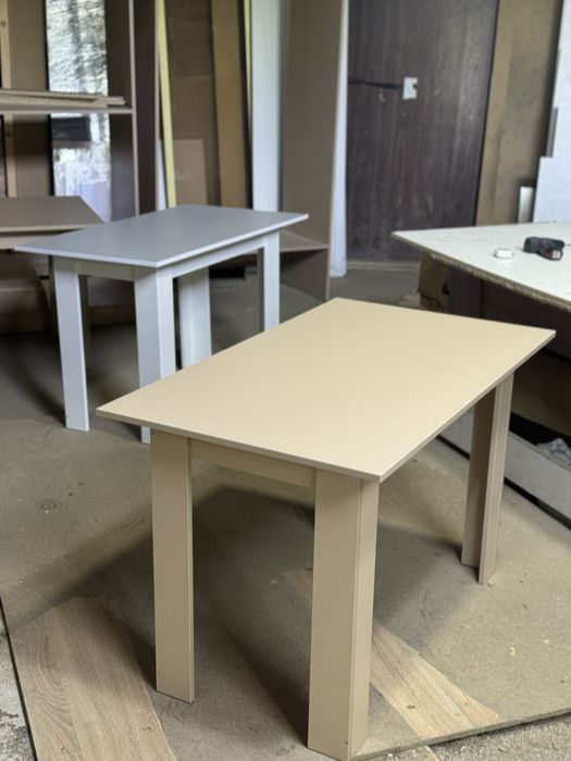 Продам кухонный стол