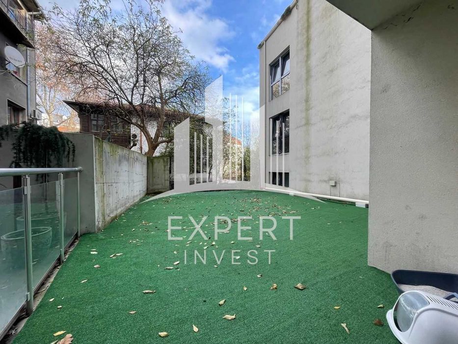 Продава се Тристаен апартамент в Варна, Цветен квартал - 155 кв.м за 1484 €/кв.м - Снимка #4