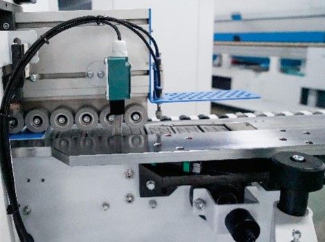 Автоматический кромкооблицовочный станок 568JKGC