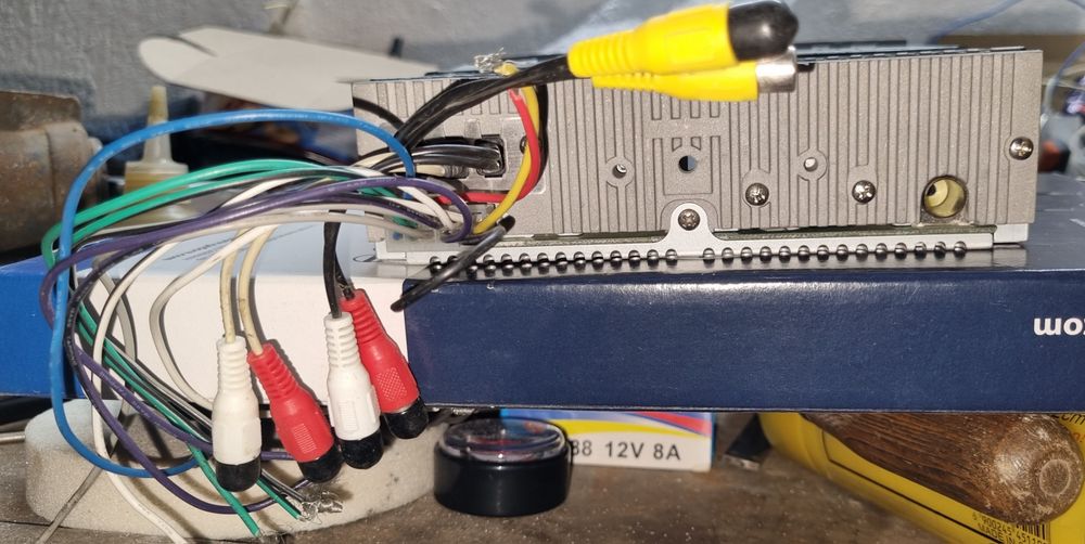 Магнитола SONY DCX8818