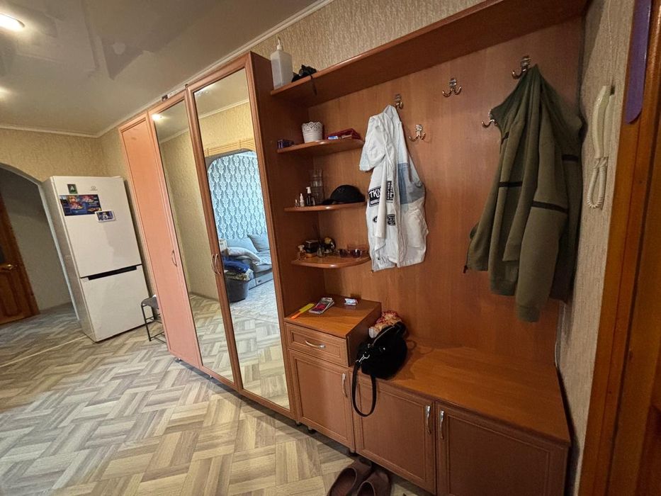 Срочно продам прихожую