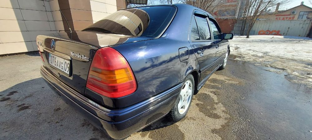 Продаю мерс 202 кузов