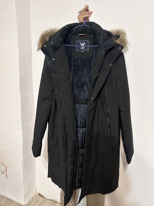 Две куртки по цене одной