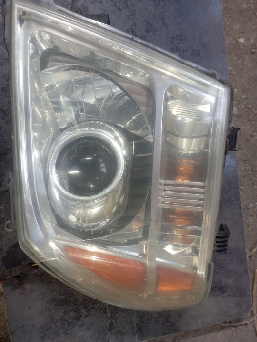 Продам фары в хорошем состоянии