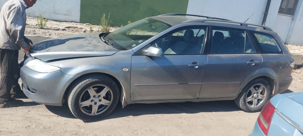 Mazda 6   2004  2.0i