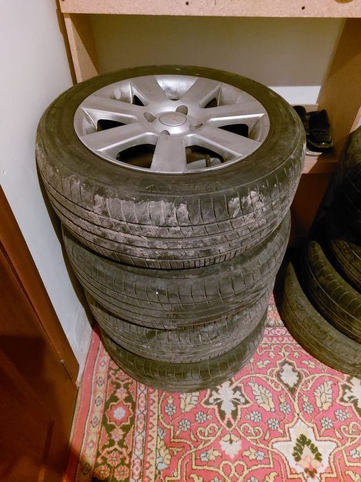 Шины с дисками срочно продается