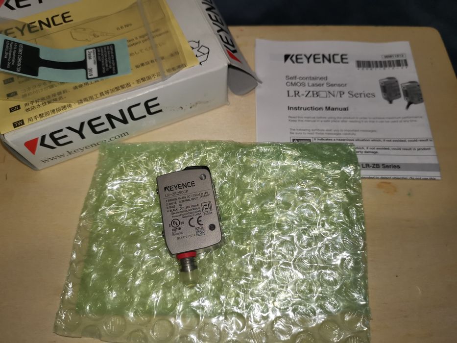 Senzor laser distanta Keyence LR-ZB250CP
