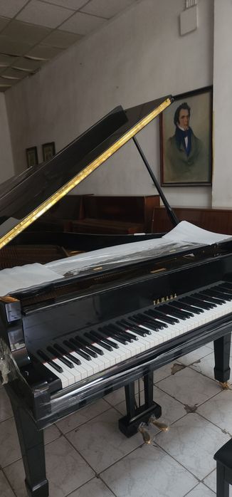 Рояль Ямаха. YAMAHA
