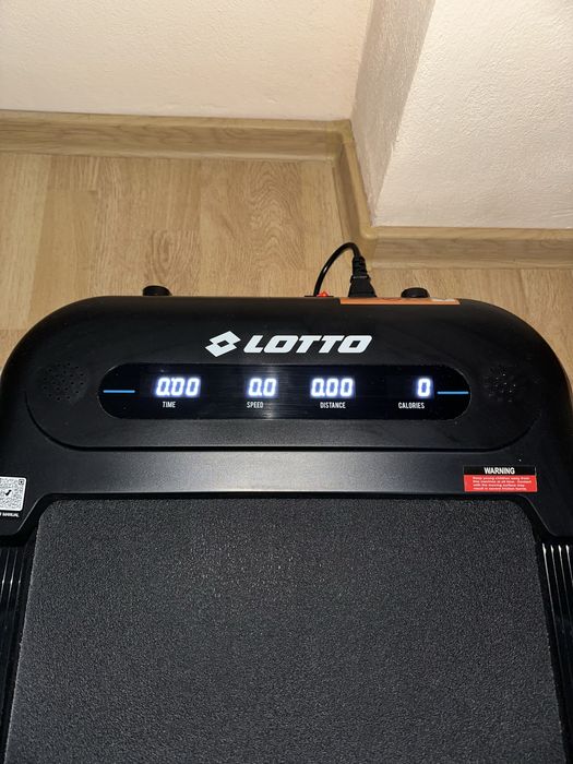 Vand banda de alergat aproape noua