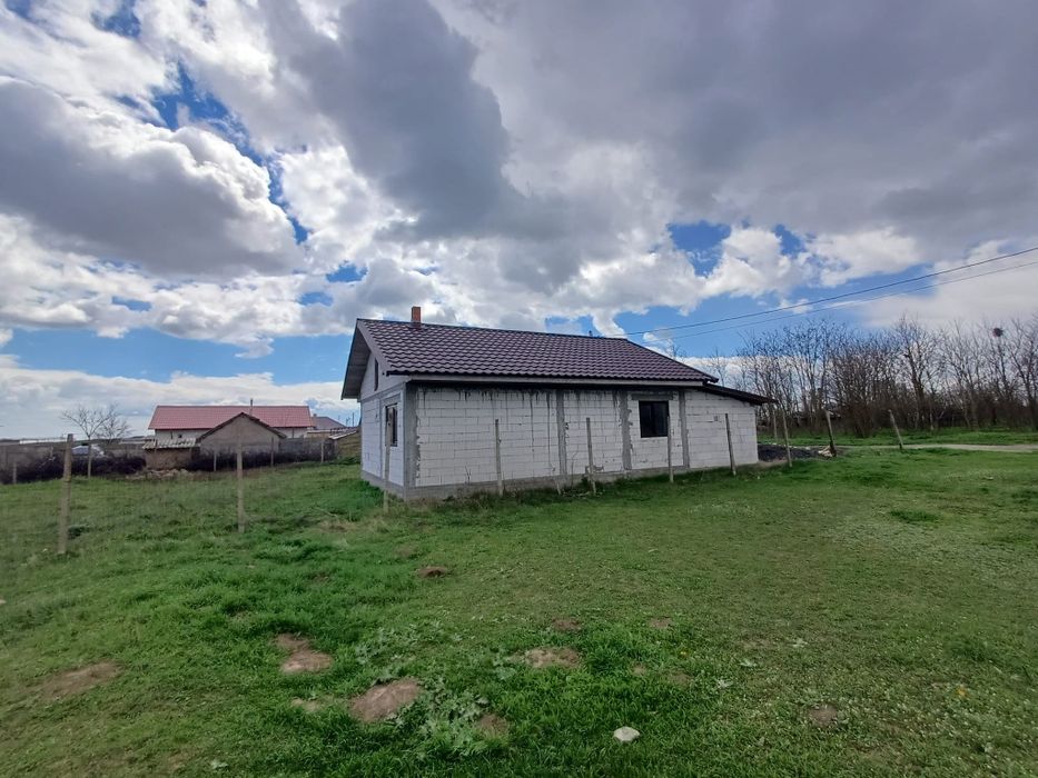 Casă cu vedere la Lacul Histria – teren 1000 mp