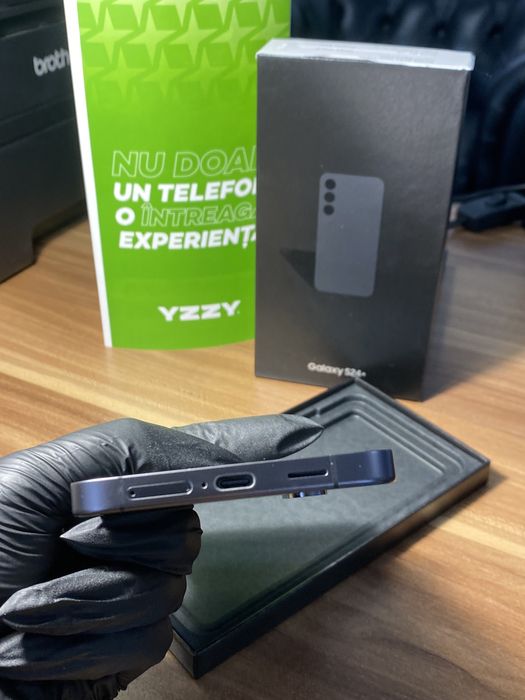 Samsung Galaxy s24 plus• 512 GB • Onyx Black