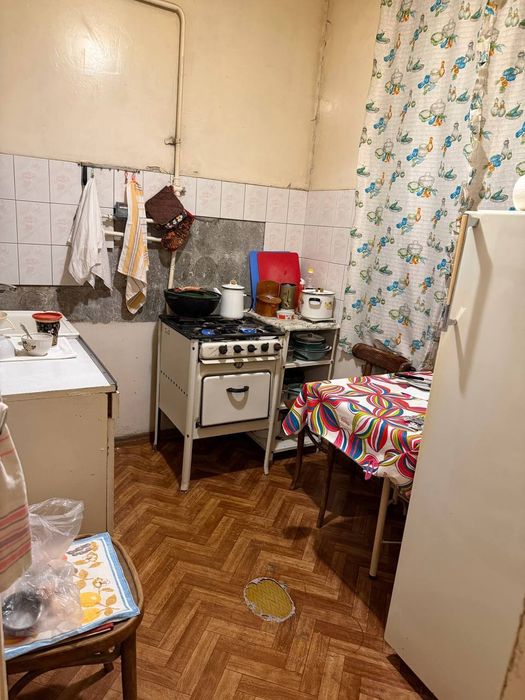 Продается 3 комнатная квартира Чиланзар 6 катартал Мирзо Улугбек метро