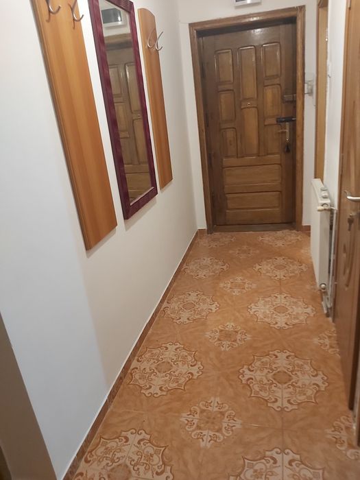 Vând Apartament zona Peco Milea