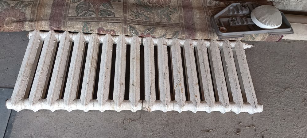 Чугунный батарей