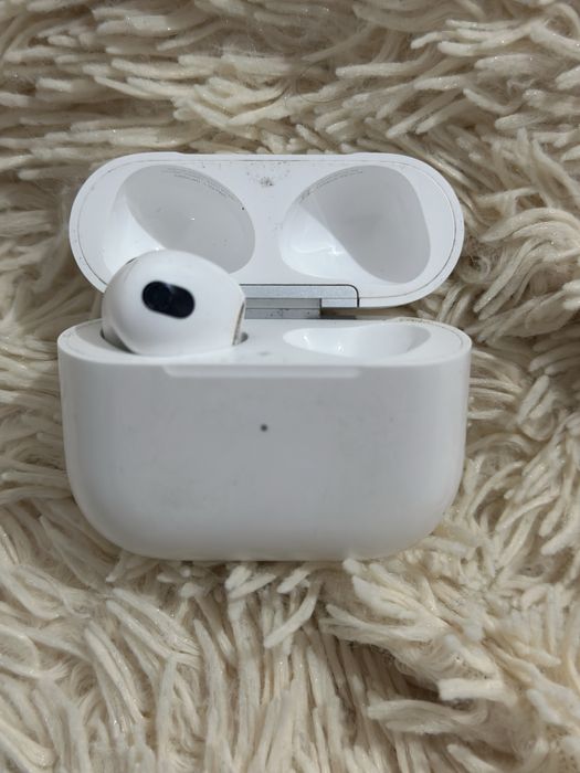 продам airpods 3 оригинал!!
