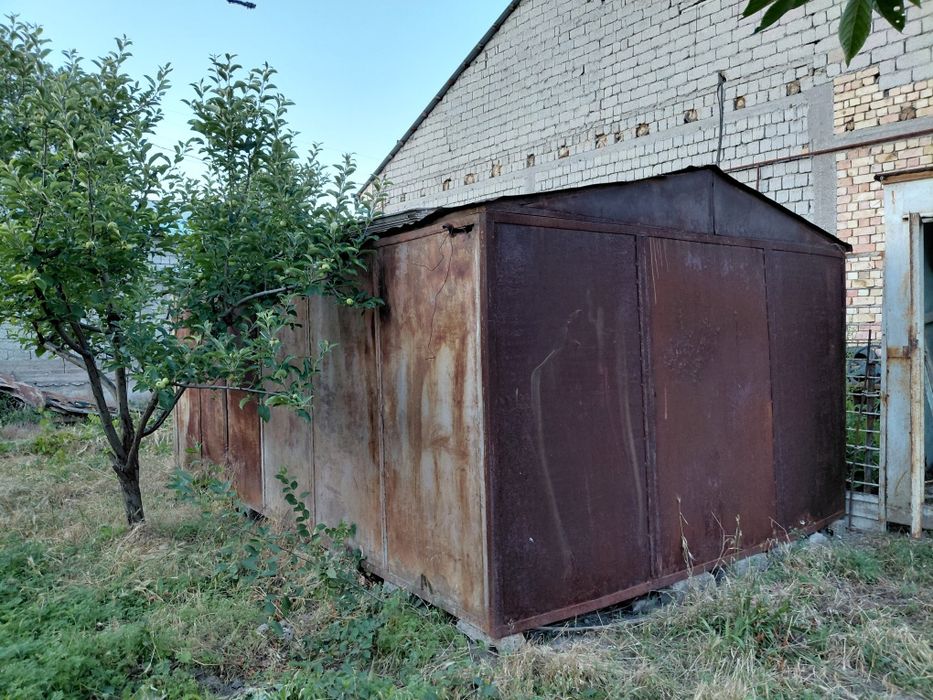 Продаеться гараж