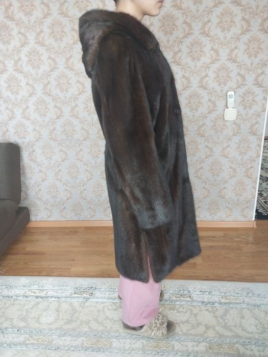 Продам норковую шубу