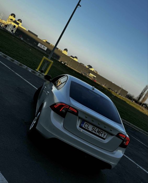 Volvo s60 …………..