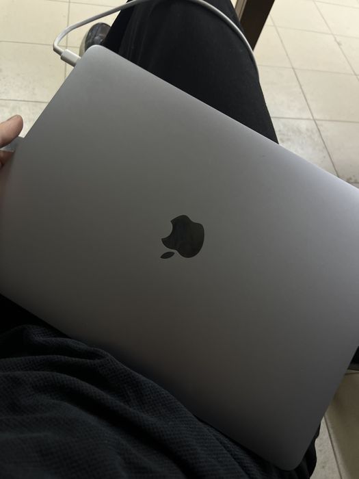 Macbook air m1 2020