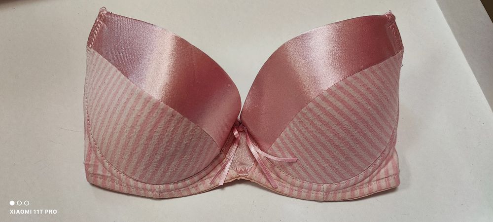 Sutiene model Bardot, 36-40 C/ 80-90 C