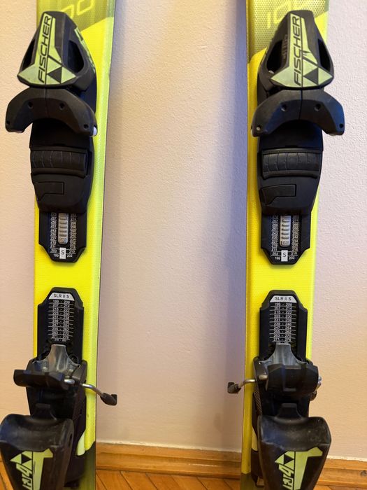 Schiuri Fischer race 4 jr+clapari 22,5 pret 250 ron