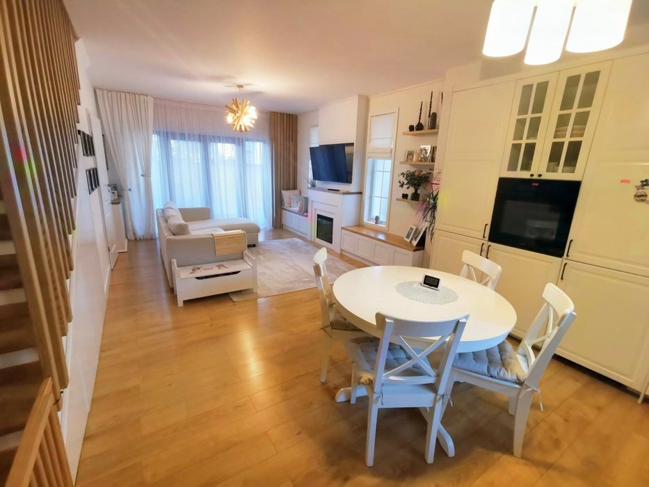 Tunari - casă duplex lângă pădure