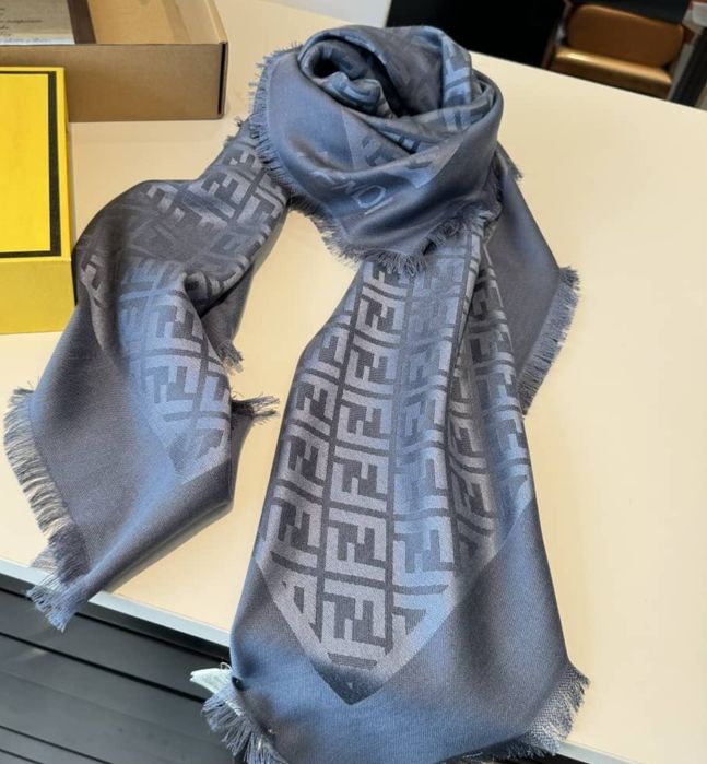 Дамски луксозен шал