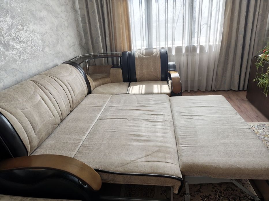 Продается угловой диван кровать
