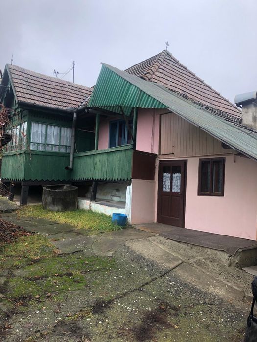 Casa in centrul com. Faragau, cu 3000 mp de gradina
