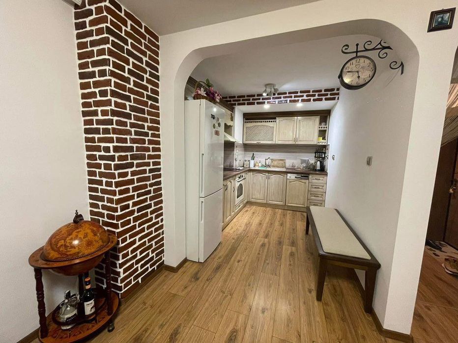 Дава се под наем Двустаен апартамент в Бургас, Възраждане - 60 кв.м за 498.27 € - Снимка #1