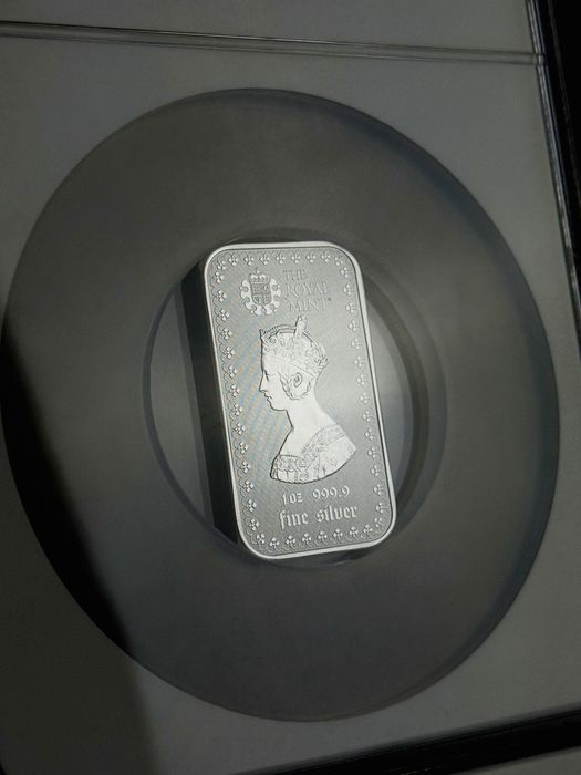 2025 1oz Royal Mint The Gothic Crown silver bar gradata NGC MS70