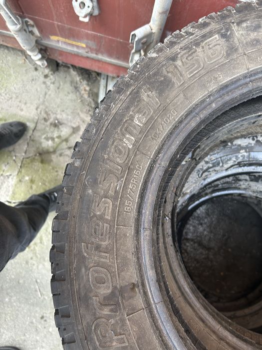 Продам резину 185/75 R16C