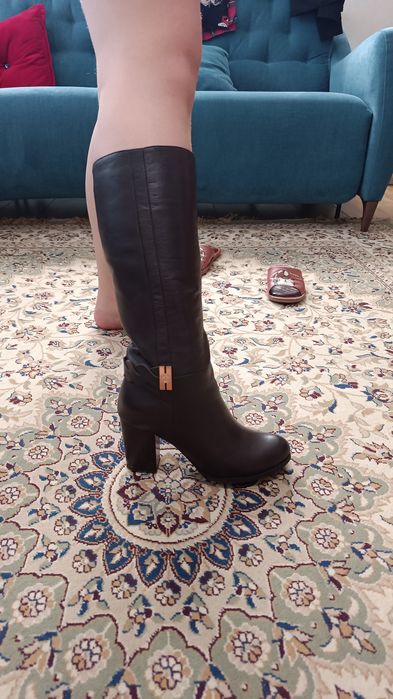 Зимние кожаные сапоги