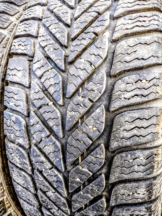 Anvelope iarna 195/60/15